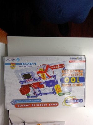 Elenco Snap Circuits Junior SC-100 Kit - Over 100 Electronic Projects