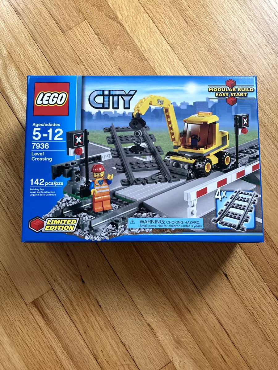 til eksil spil At blokere LEGO CITY TRAINS LEVEL CROSSING (7936) NEW IN SEALED BOX | eBay