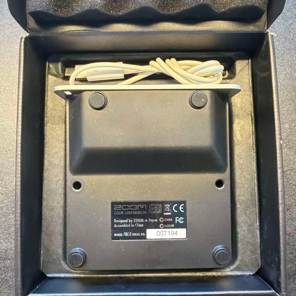 ZOOM TAC-2 Thunderbolt Thunderbolt Audio Interface - Image 3 of 3