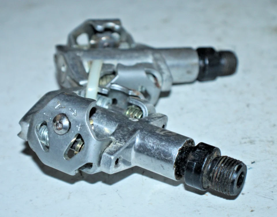 Pedales de bicicleta VP SPD sin clip plateados carretera grava MTB mochilero ¡Envío rápido a EE. UU.! Foto 4 de 4