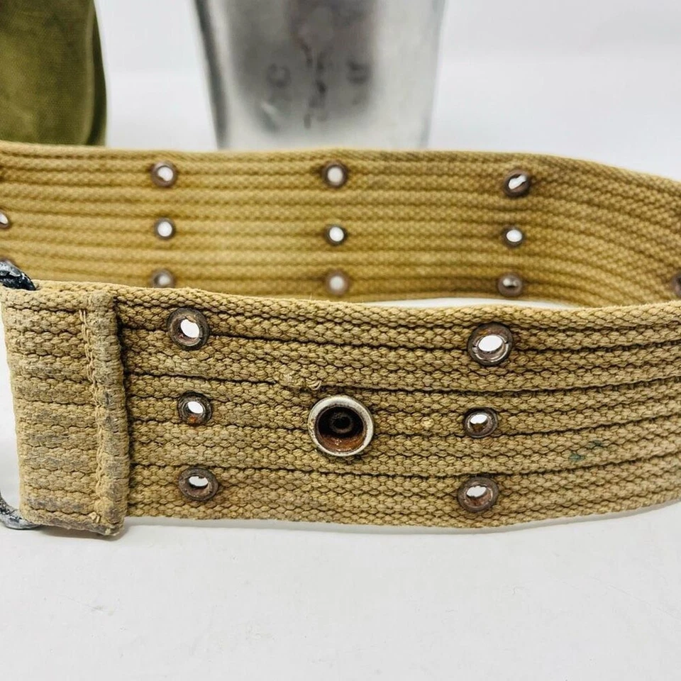 Copa con cubierta de cantimplora militar del ejército de Estados Unidos de la Segunda Guerra Mundial con cinturón verde oliva para hombre 1944 Foto 3 de 4