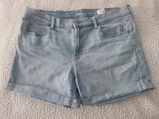 Old Navy Mid Rise Wow Jean Shorts Light Wash Denim Cuffed Stretch 5 In Inseam 12