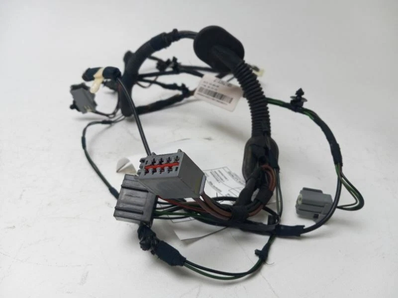 2010 - 2016 LAND ROVER LR3 尾线束 — 第 2/4 张图片