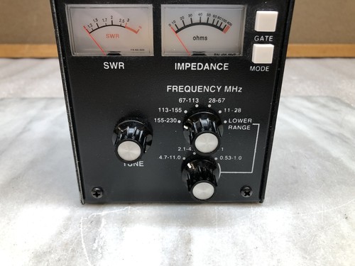 MFJ MFJ-259C HF/VHF 530KHz-230MHz SWR Antenna Analyzer - Zdjęcie 2 z 7