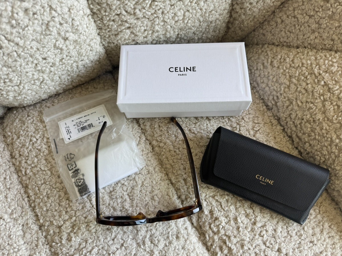 Celine CL40194U Triomphe Oval Women