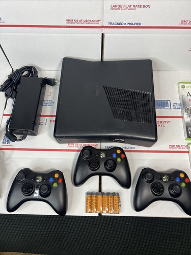 Microsoft Xbox 360 S Slim Console 250GB Bundle W/ Games -SAME DAY SHIP- WARRANTY - Picture 5 of 12