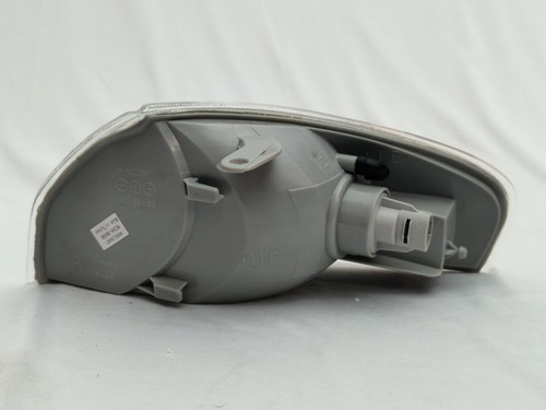 Fits Mazda 626 Corner Light 2000-2002 Passenger Side Clear Amber Lens MA2531112 - Picture 3 of 5