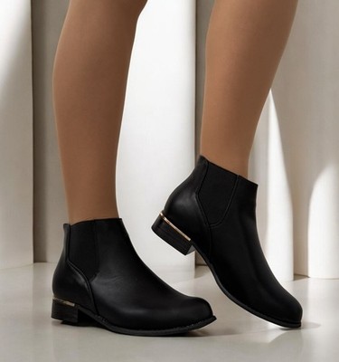 Damen-Chelsea-Stiefeletten schwarz Kunstleder goldfarbener Besatz Slipper Größen UK 3 8