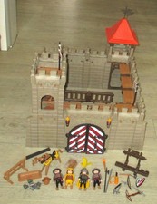 Playmobil 3667 kleine Ritterburg mit Figuren und Zubehör Konvolut Sammlung