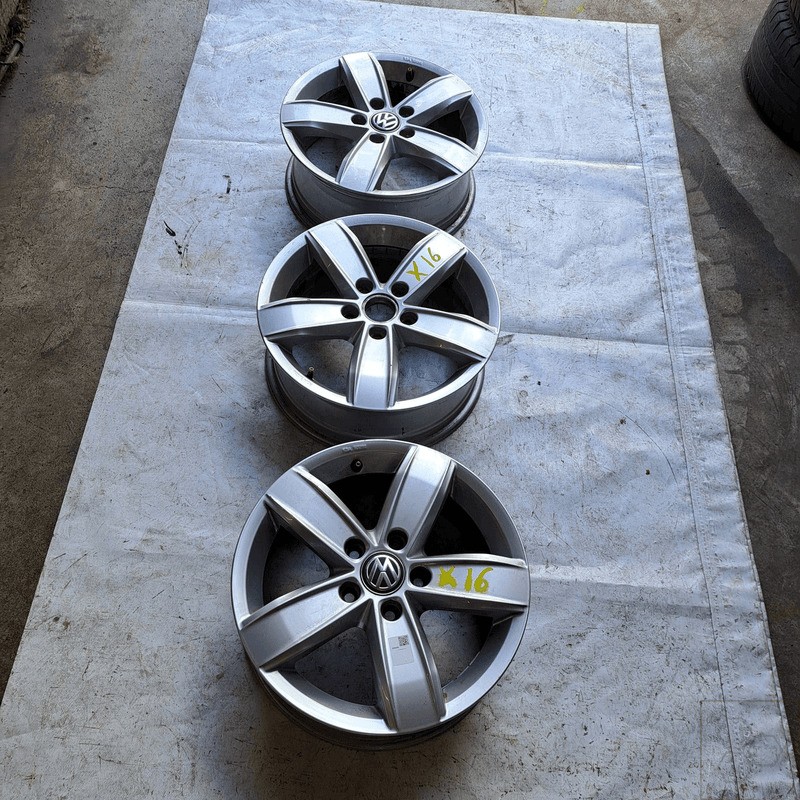 SX. DISCO RUOTA POST. IN VOLKSWAGEN GOLF VARIANT BV5 1.5 04ea06 5G06010258Z8