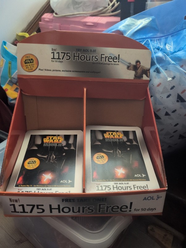 Star Wars Themed AOL Display Box 40 AOL 9.0 CD's *STAR WARS GAME ON ALL CD'S*