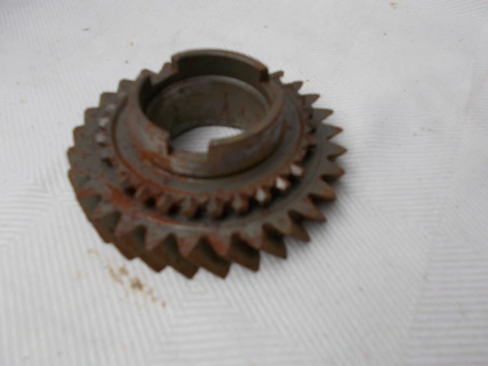 VOLKSWAGEN GOLF JETTA 2ND GEAR FOR 5 SPEED OE 02A311261M  1999-2001 - Image 2 of 4