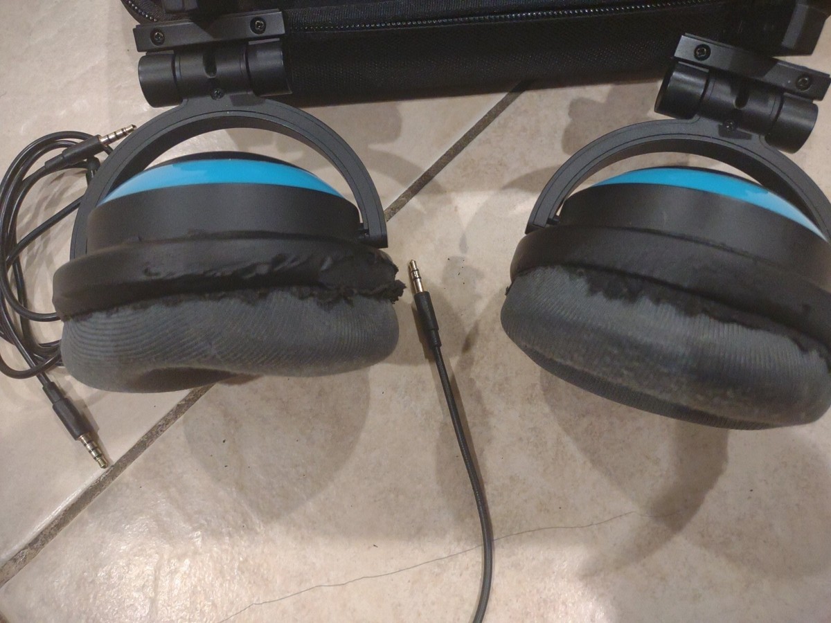 Brookstone Cat Ear Headphones With Blue LED Lights Case Brookstone Cat Ear Headphones With Blue LED Lights Case