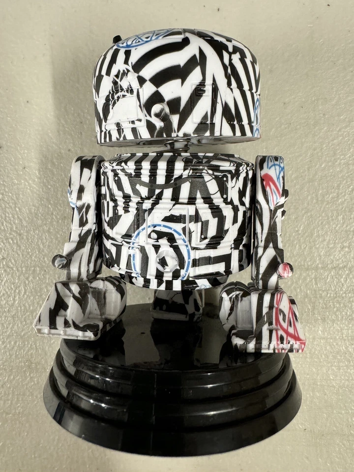 R2-D2 (Futura) 31 ~ Star Wars ~ Funko Pop Vinyl ~ Out Of Box (OOB) - No Box - Image 3 of 4