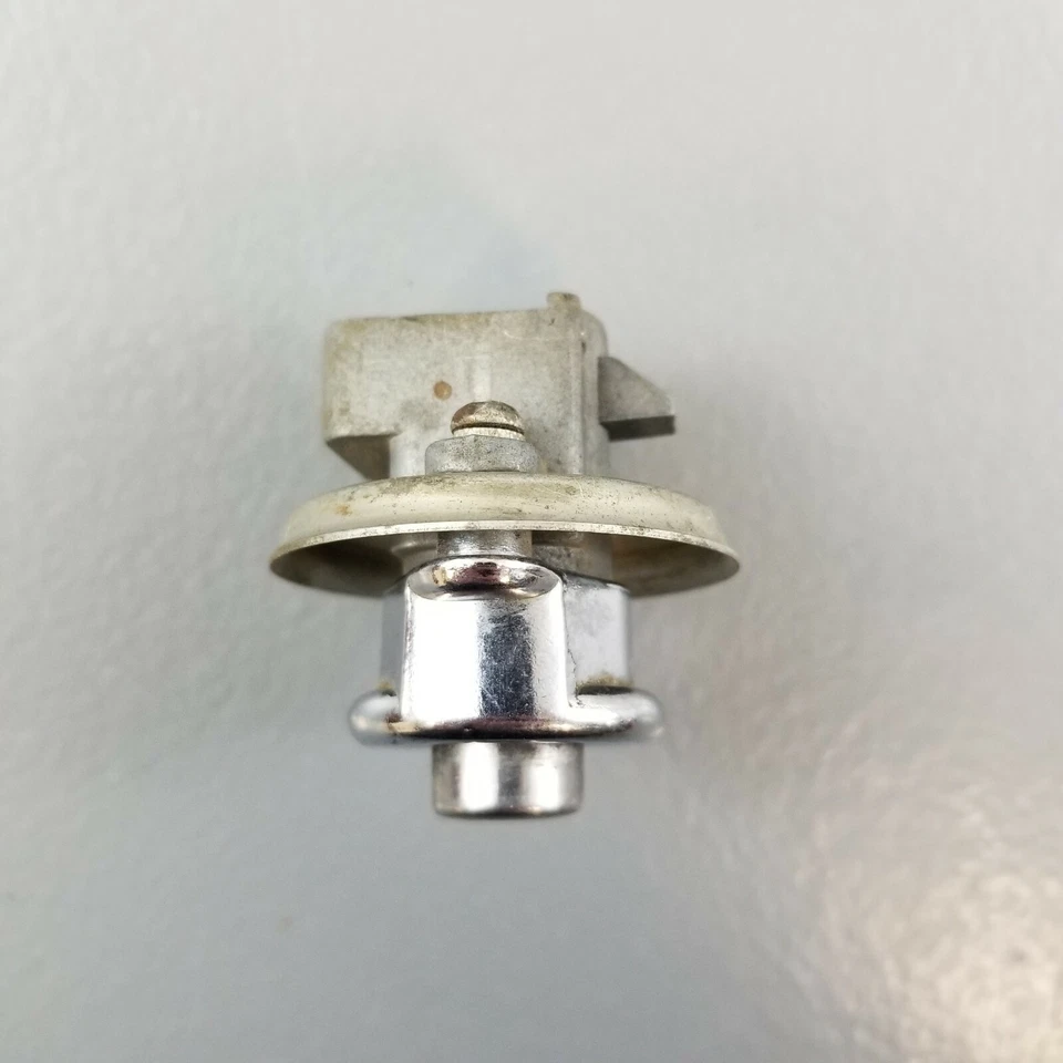 Хромированный винтажный замок на отделение перчаточного ящика приборной панели неизвестный автомобиль 1940-е 1950-е - Изображение 3 из 4