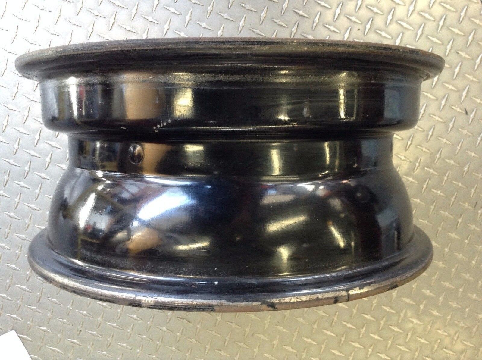 1965 to 1980  Rolls Royce Silver Shadow metal wheel rim 