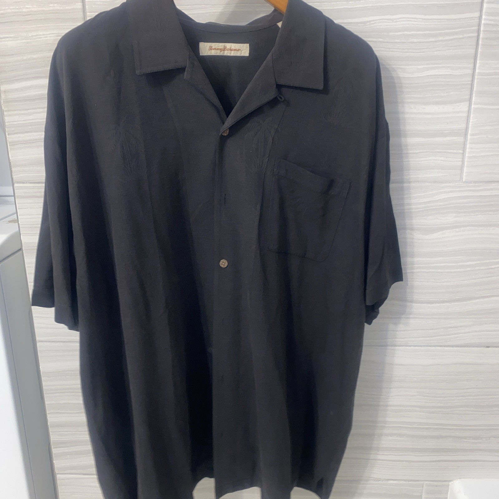 Tommy Bahama Men's Short Sleeve 100% Silk Size XXL Black Button Up Shirt