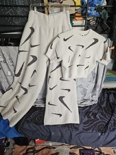 Nike Women's Cozy Set Top And Bottoms Size L