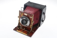 The Sanderson London Junior Hand & Stand