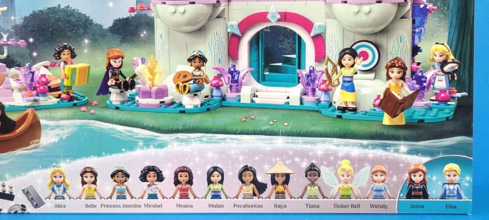 LEGO DISNEY #43215 THE ENCHANTED TREEHOUSE Includes 13 Princesses & Mini-dolls! - Image 4 of 4