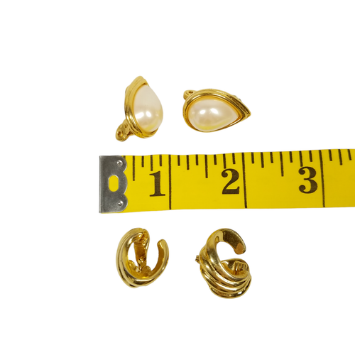 2X Vintage Monet Earrings Gold Tone Faux Pearl Teardrop Swirl Clip On Signed - Picture 9 of 11