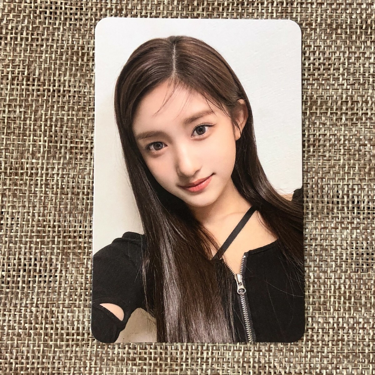 イソ　トレカ　IVE ELEVEN ktown4u LEESEO アイヴ IVE LEESEO [ ELEVEN ] Official Photocard, VER. A / New
