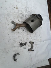 CHRYSLER 50hp OUTBOARD  507H4E  1983    Piston And Connecting Rod