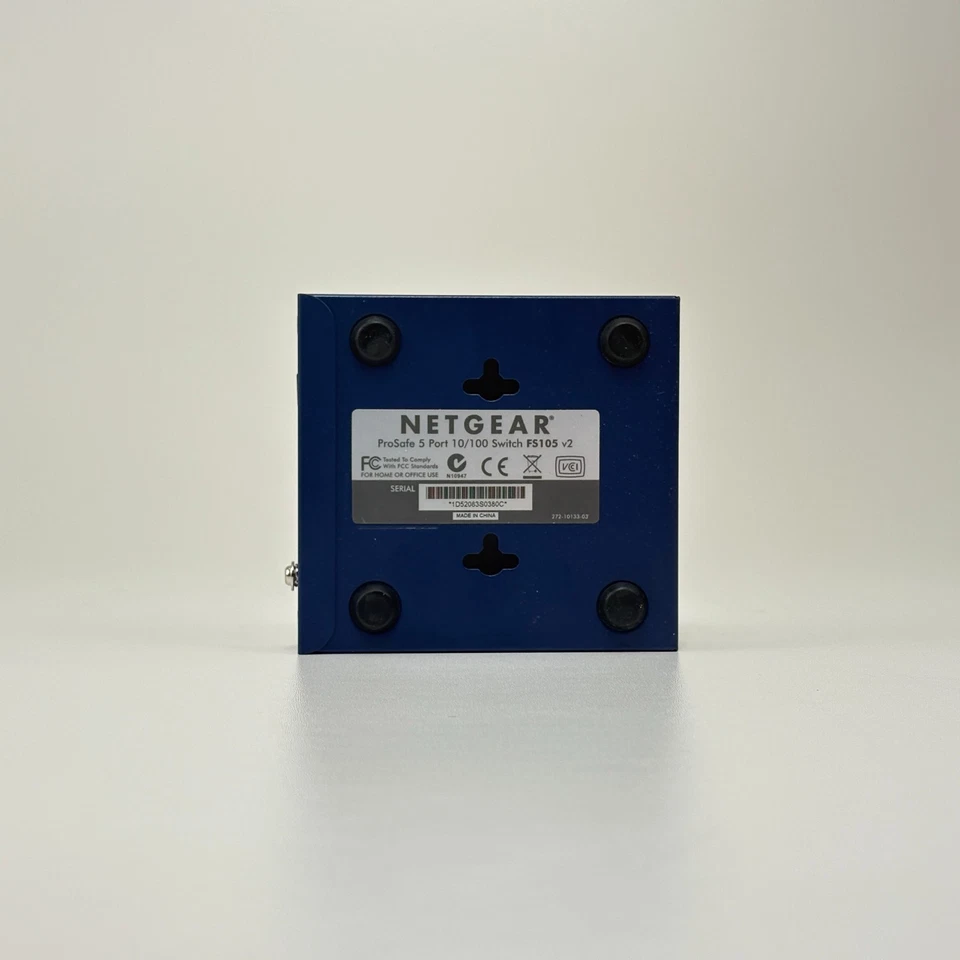 NETGEAR ProSafe FS105 5-Port 10/100 Unmanaged Desktop Switch V1 - Image 3 of 4