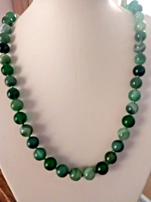 WEISGOLD 585 ER JADE PERLENKETTE - Bild 1 von 2