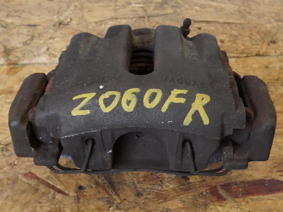 JAGUAR XK8 1997-1999 PINZA FRENO TOPE CON PASTILLAS PASAJERO DELANTERO DERECHO DERECHO OEM Foto 4 de 4