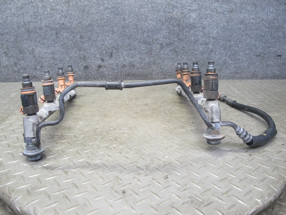 98-00 LEXUS UZZ30L SC400 1UZFE RIEL DE COMBUSTIBLE CON CONJUNTO DE INYECTORES MONTAJE OEM Foto 3 de 4