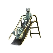 SPI Home Aluminum Sliding Frogs Garden Sculpture