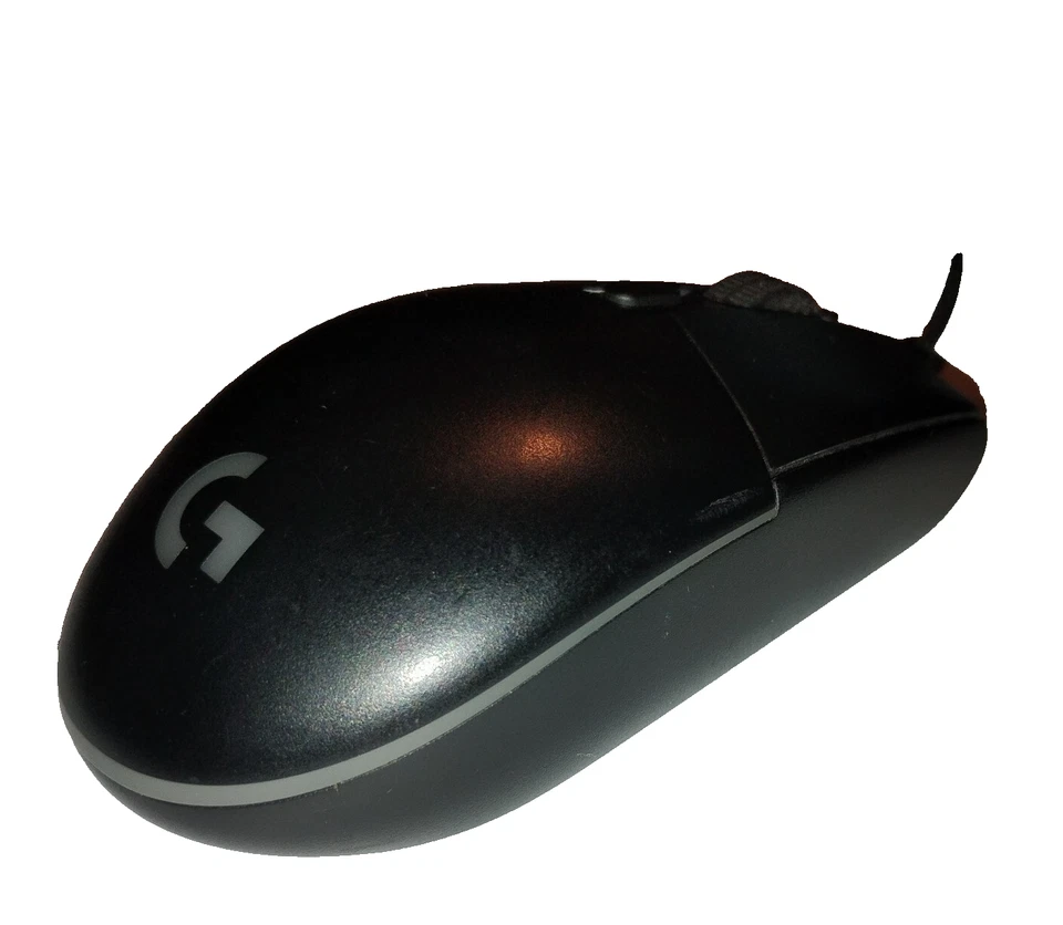 Logitech G102 LIGHTSYNC Wired Gaming Mouse – 8000 DPI RGB – 6 Buttons – USB - Image 2 of 4