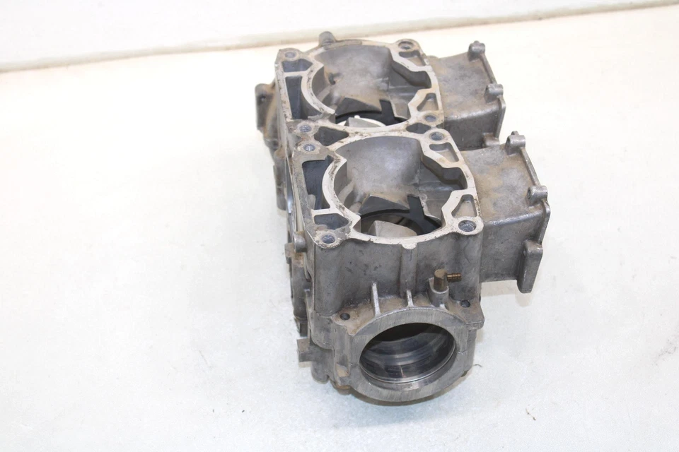 00 Polaris Xc Sp 440 OEM cárter bloco de motor 2201507 SP200 - Imagem 2 de 4