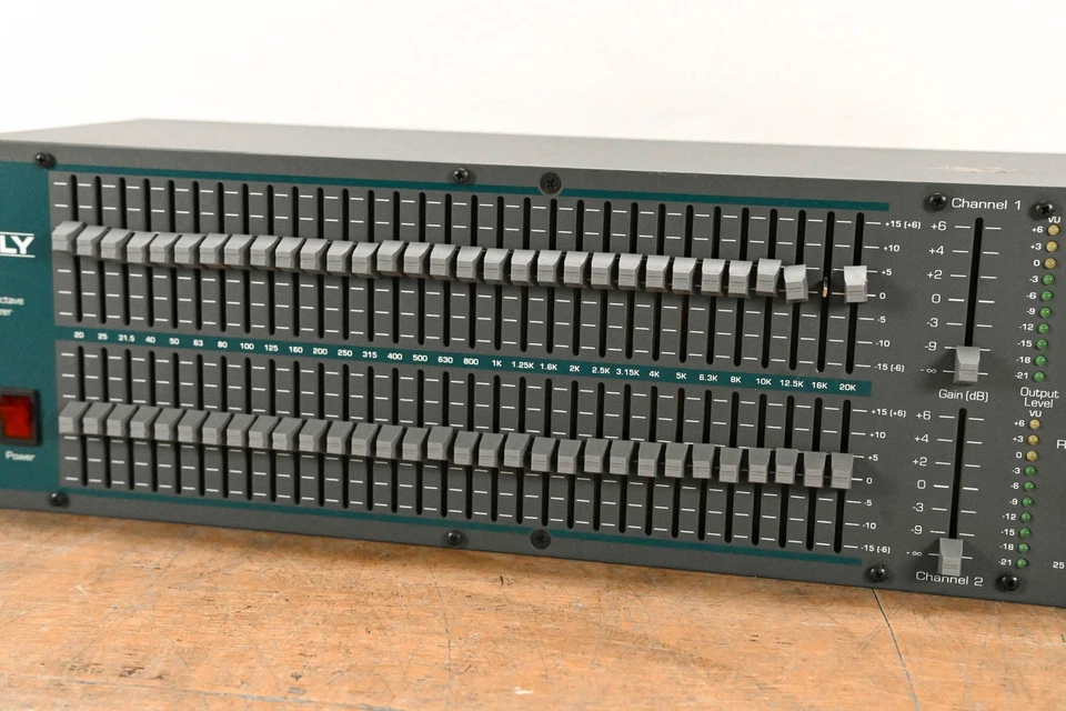 Ashly GQX-3102 2-Channel 31-Band Graphic Equalizer CG01SFG - Image 3 of 4