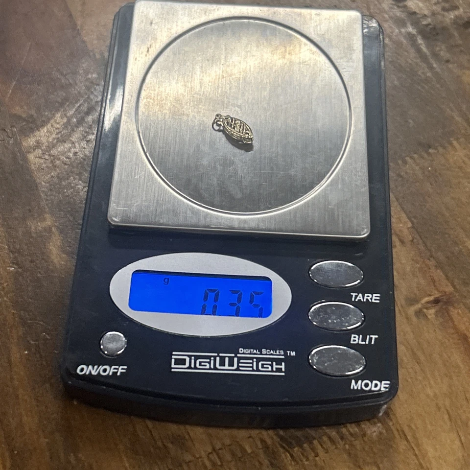 Vintage 14K Gold Filigree Fish Hook Clasp .35 Grams - Image 4 of 4