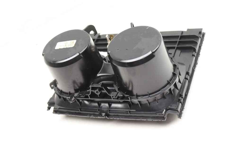 2017-2021 BMW M240I - Suporte para copo console central 6993607 - Imagem 4 de 4