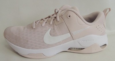 NEU Nike WMNS Air Zoom Bella 6 Gr. 42,5 Damen Sneaker Schuhe Workout DR5720-601
