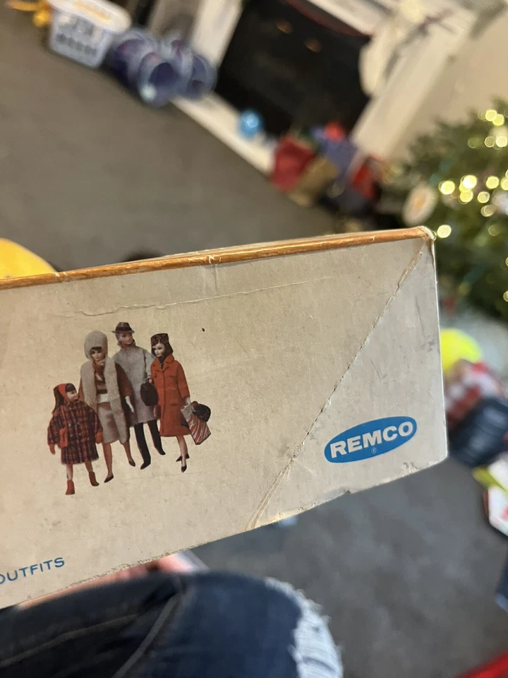 "Muñeca de vinilo 1963 Dr. John Littlechap 14 1/2"" en caja de Remco - sin ropa" Foto 3 de 4