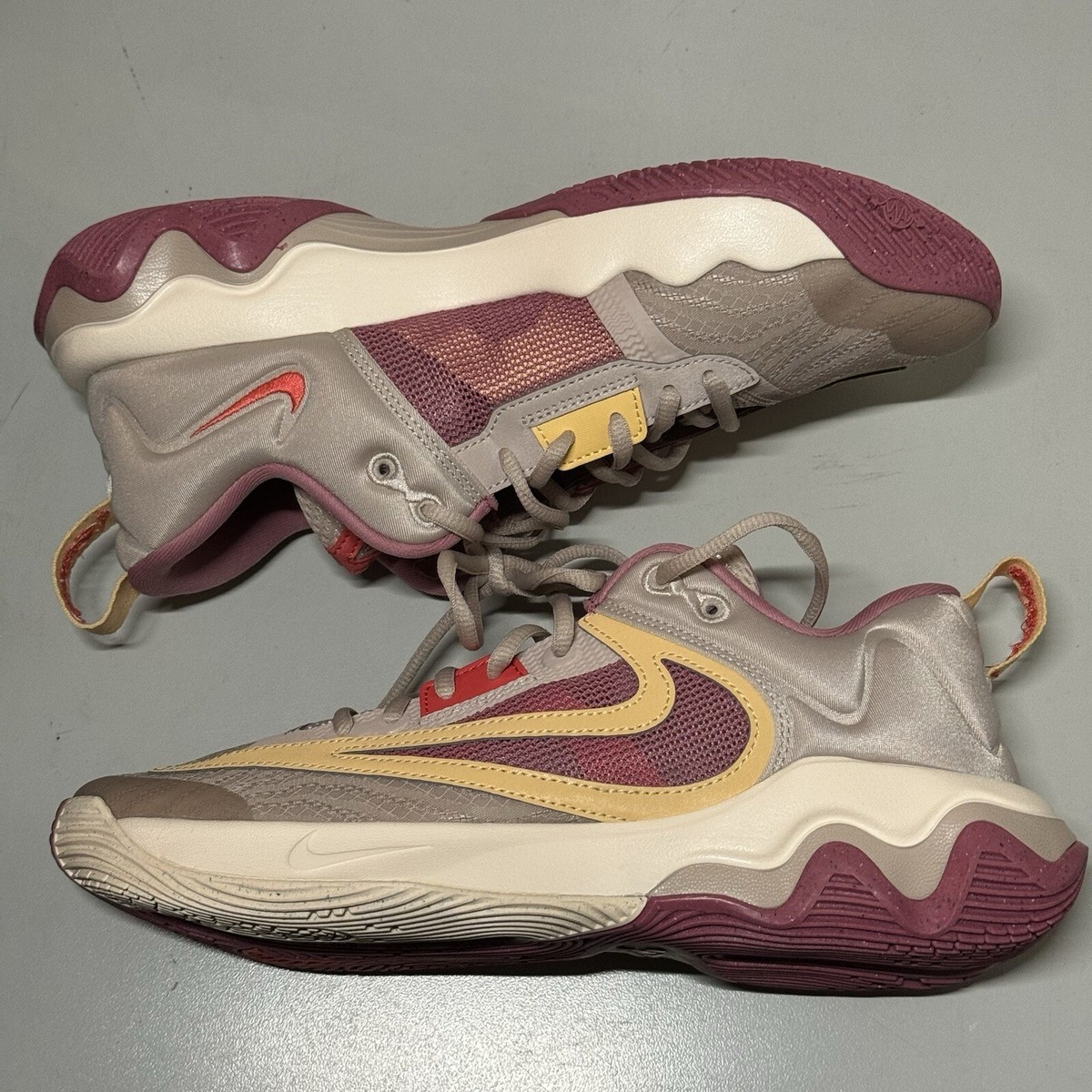 Nike Giannis Immortality 3 Fossil/Celestial Basketball Shoes 