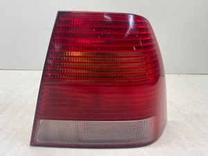 Volkswagen Bora 1.9 TDI Rücklicht Rückleuchte hinten rechts