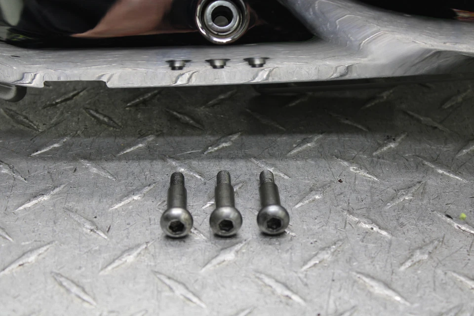 2004 KAWASAKI VULCAN 1600 КЛАССИЧЕСКИЙ ЛЕВЫЙ БОКОВОЙ ЧЕХОЛ 14091-1297 14091-0002 - Изображение 2 из 4