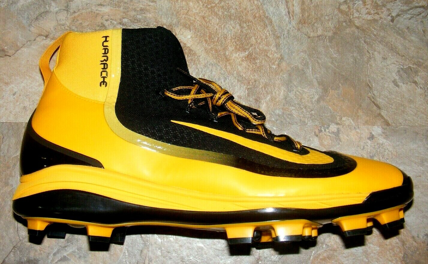Nike Huarache 2KFilth Elite Mid Rise Plastic Cleats Mens Size 16 Yellow