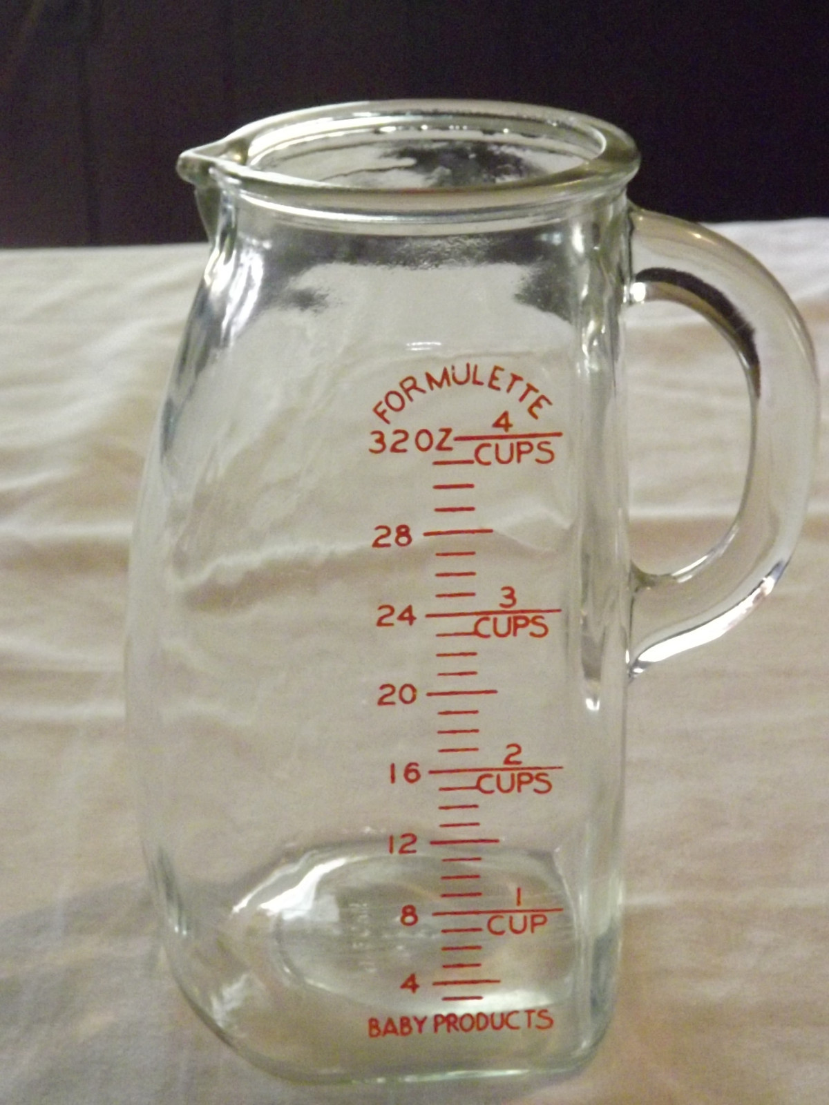 VINTAGE MADE IN USA BABY PRODUCTS FORMULETTE GLASS MEASURING PITCHER