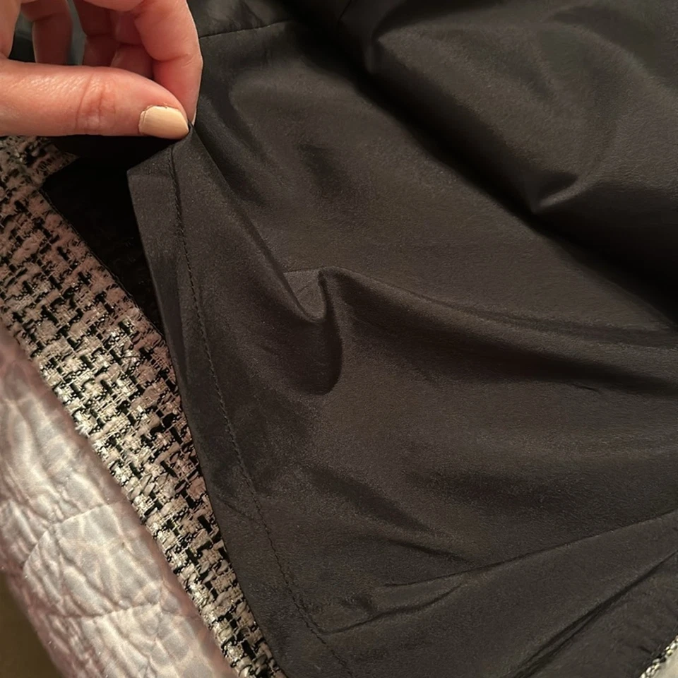 Calvin Klein falda tweed blanco y negro Foto 2 de 4