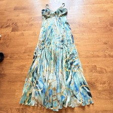 Guess By Marciano Chain Reaction Pleated Maxi Long Wedding Dress Size 4 / 40