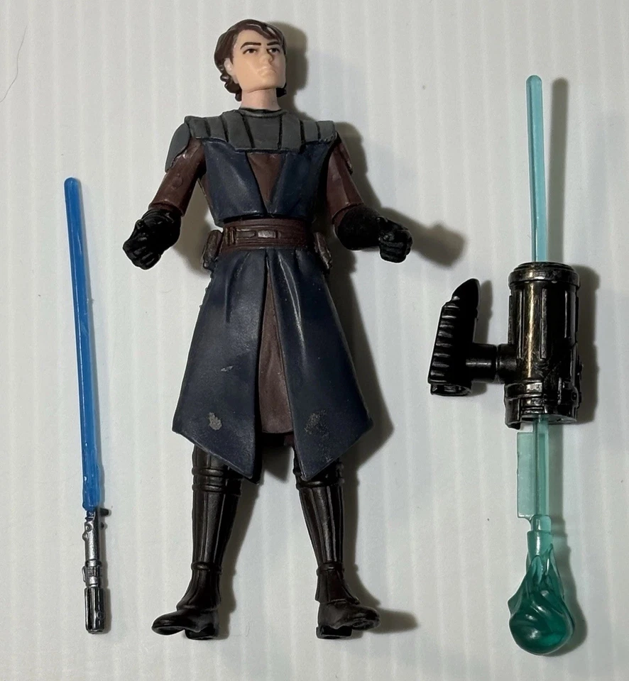 4 figuras de Star Wars Clone Wars 3,75" Anakin, Obi, Rex, Dooku y Jedi Star Fighter Foto 2 de 4