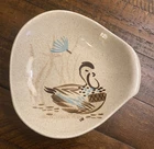 Red Wing Vtg Bob White Hand Painted USA Vegetable or Fruit Lugged Round Bowl 8”