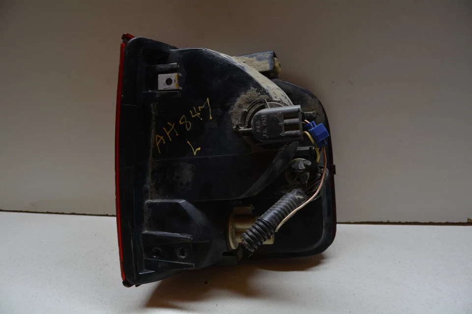 1994-2003 CHEVROLET S10/S15 SONOMA PICKUP LEFT SIDE TAIL LIGHT OEM, 166-2557A - Image 2 of 4