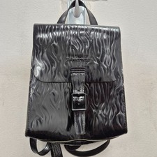 Borsa zaino Dr Martens Mini Zebra in pelle testurizzata goffrata misura 11" idea regalo